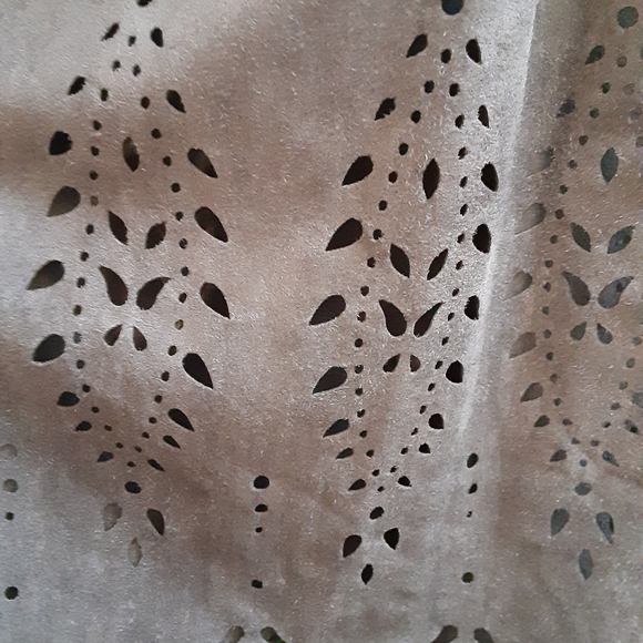 1X Joan Rivers Faux Suede Eyelet Blazer with Scalloped Edge in Grey - Picture 4 of 11